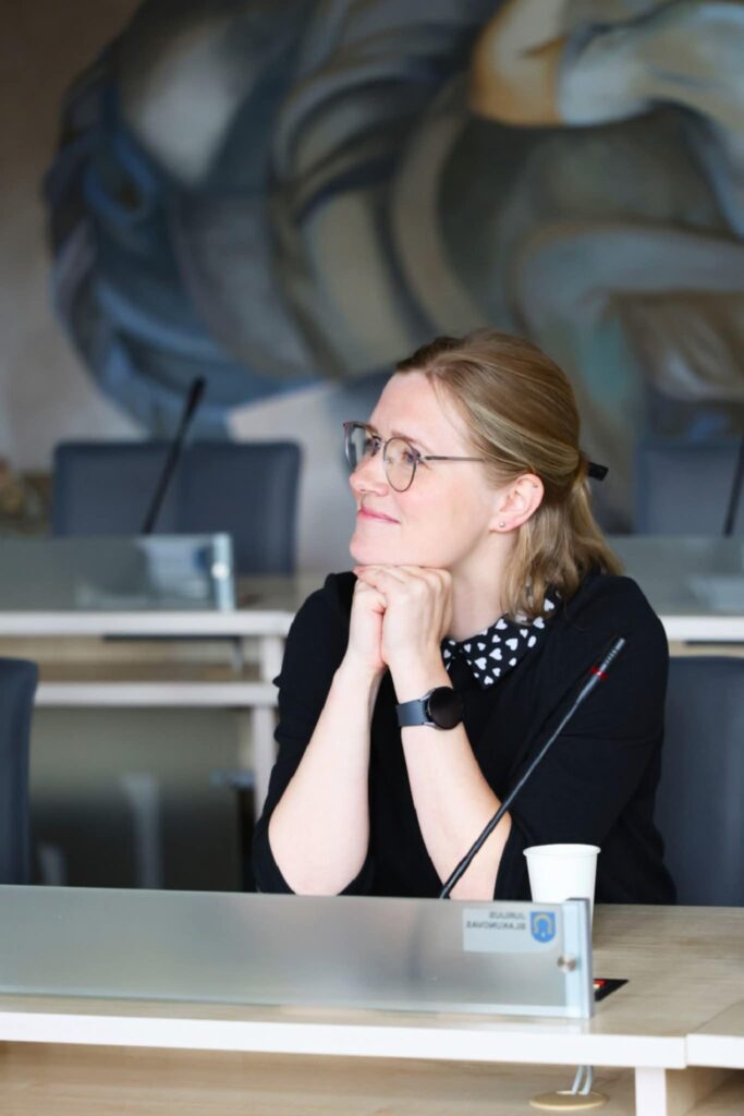 Nuotraukoje Socialinių reikalų ir sveikatos apsaugos skyriaus sveikatos reikalų koordinatorė (vyr. specialistė) Ugnė Balčiūnė